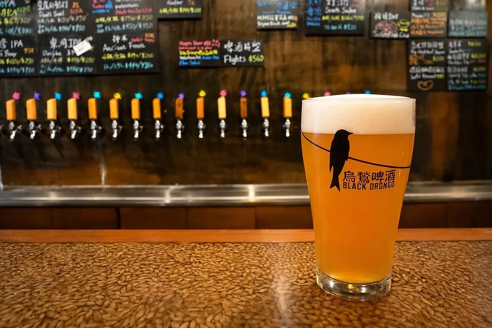 Black Drongo Brewing Co 烏鶖啤酒吧台與精釀啤酒照片